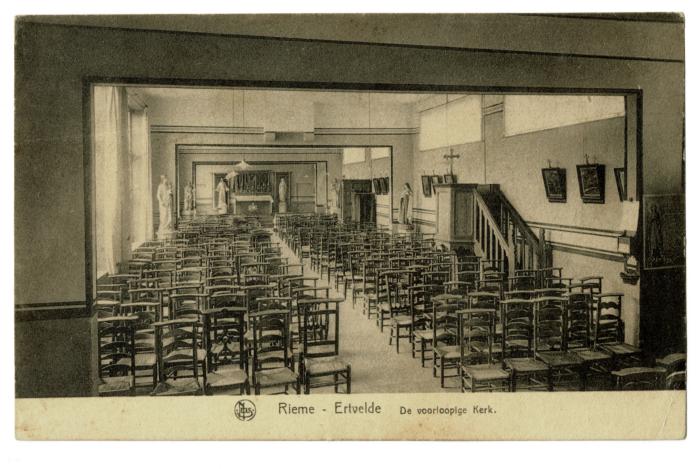 Voorlopige kerk binnenzicht