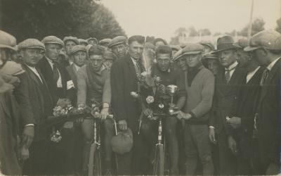 Winst na de wielerwedstrijd in Evergem