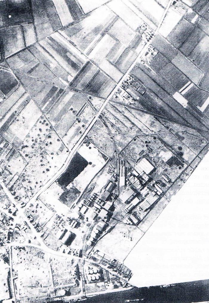 Luchtfoto bomkraters