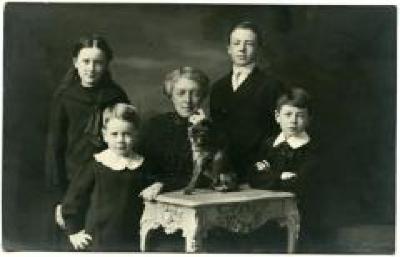 Familieportret de Crombrugghe de Looringhe