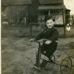 Marcel Van Hecke op fietsje, Wippelgem