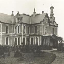 Villa Oaklands in Eeklo omstreeks 1898