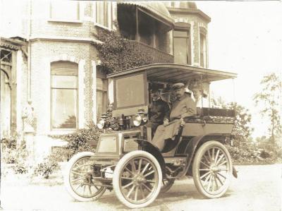 Een auto voor Villa Oaklands, 1902