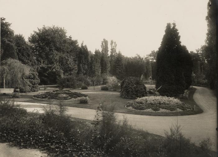 De tuin van Villa Pinehurst, Eeklo, jaren 1920