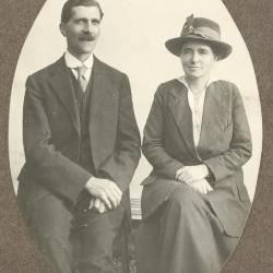 Portret Hermann Peter Enke en zijn vrouw Alice, ca. 1935
