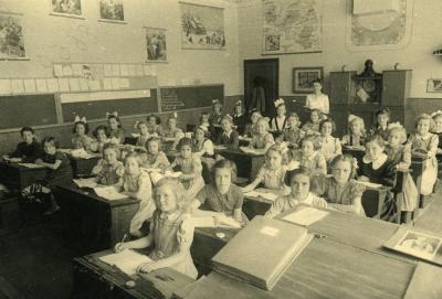 Klasfoto Sint-Jozefschool Ertvelde, 1950