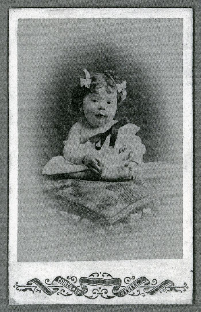 Babyfoto Mathilde-Marie Hooft, Knesselare, 1905