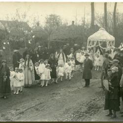Inhuldigingsstoet voor pastoor Bouuaert, 1928 (IX)