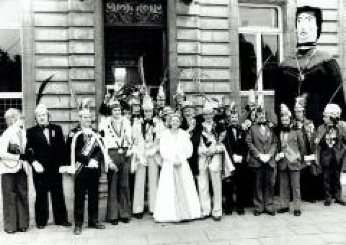 Reuzin Steefe Speeke tijdens de 5de carnavalsstoet in 1975