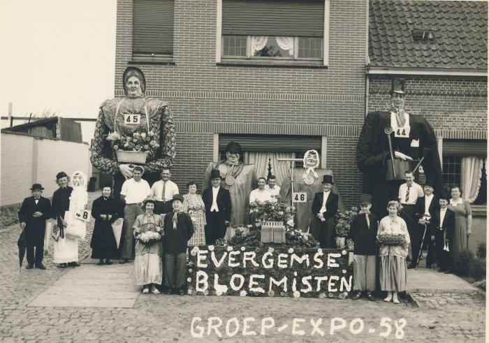 Reuzengroep die deelnam aan Expo 1958 te Brussel