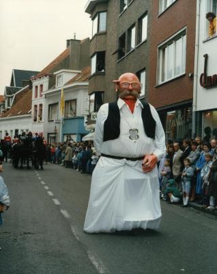 Reus Pol den Artiest