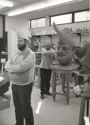 Keizer Frank I staat model voor zijn reus